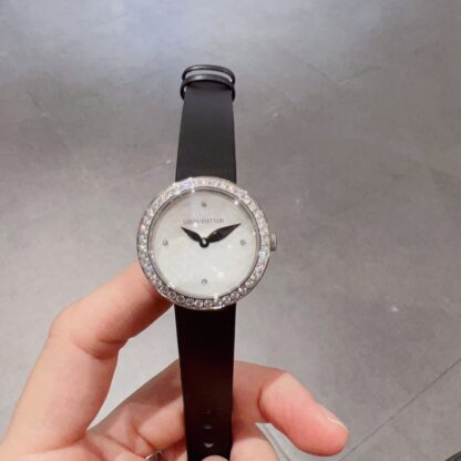 Louis Vuitton cowhide watch - Image 7