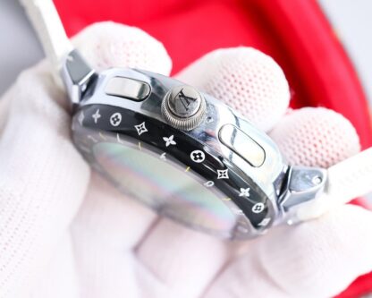 Louis Vuitton III watches - Image 7