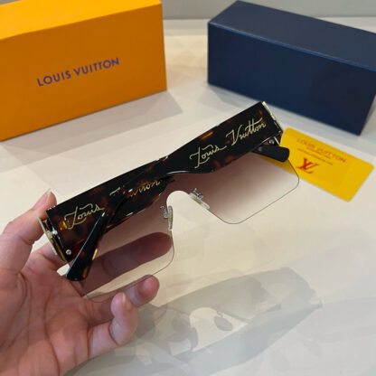 LOUIS VUITTON Fashion Sunglasses - Image 8