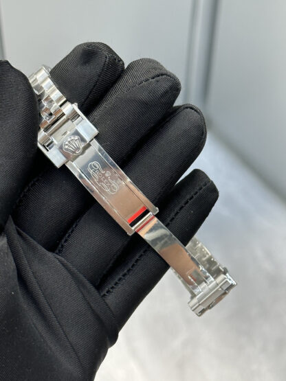 Rolex gmt with grey and Black bezel - Image 7