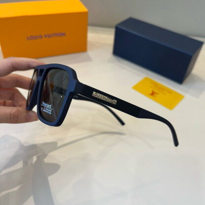 LOUIS VUITTON Fashion Sunglasses - Image 8