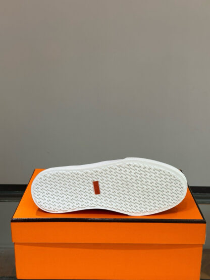 Hermès Classic Men's Grey Soft Durable Loafers - Image 7