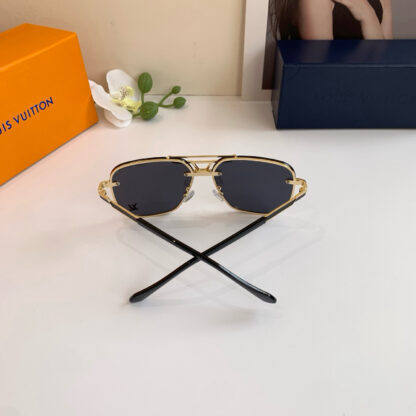 LOUIS VUITTON Fashion Sunglasses - Image 8