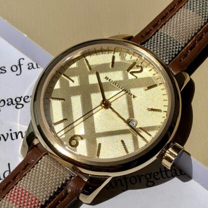 Burberry Classic Vintage Quartz Women's Watch - Image 7