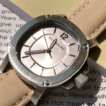 Burberry Quartz Women's Watch - Image 7