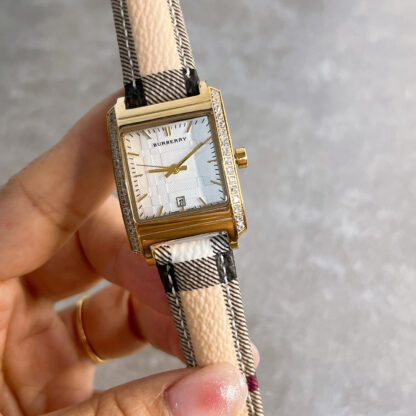 Burberry Fashion Versatile Quartz Watch - Image 8