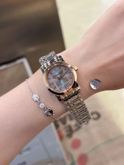 Burberry British classic fashion pattern women's watch - Image 8