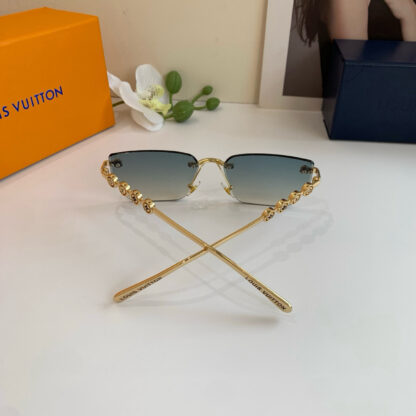 LOUIS VUITTON Fashion Sunglasses - Image 8