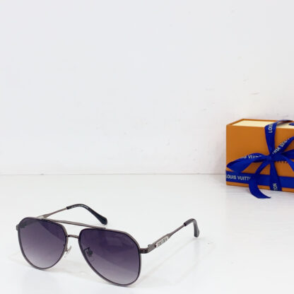 LOUIS VUITTON Fashion Sunglasses - Image 8