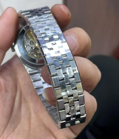 Rolex's brand-new Land-Dweller - Image 6