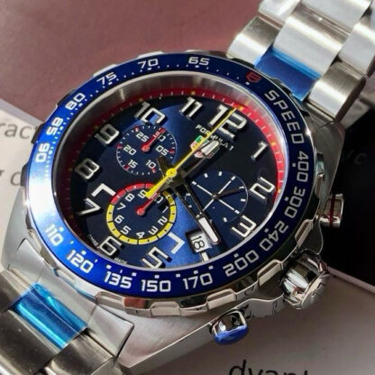 TAGHeuer Quartz Men's Steel Strap Watch - Image 5