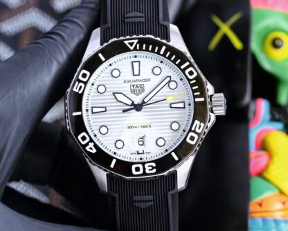 TAGHeuer Aquaracer Series Automatic Mechanical Watch - Image 7