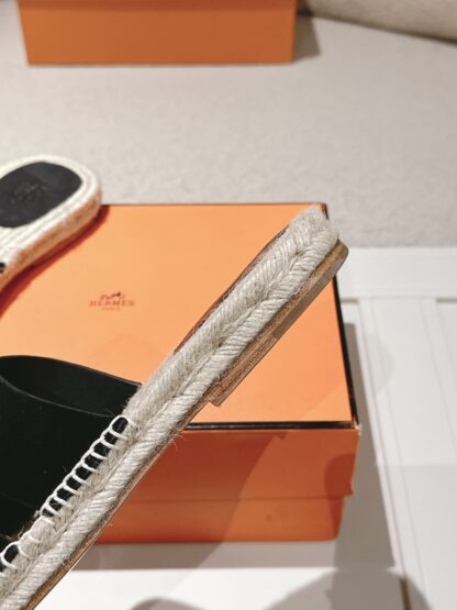 Hermès black spring and summer comfortable and fashionable straw slippers - Image 7