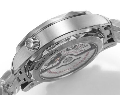 Omega's new Seamaster 300-meter 44mm chronograph wristwatch - Image 8