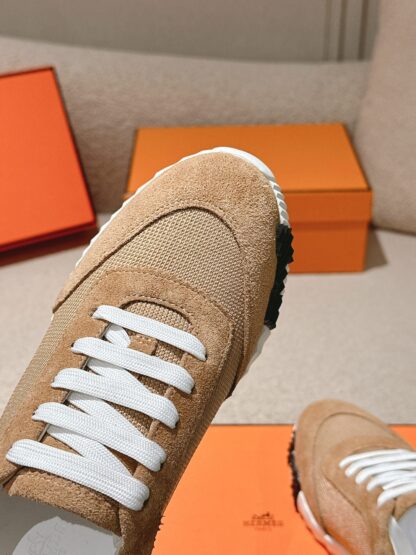 Hermes classic couple style apricot color comfortable casual sports dad shoes - Image 7