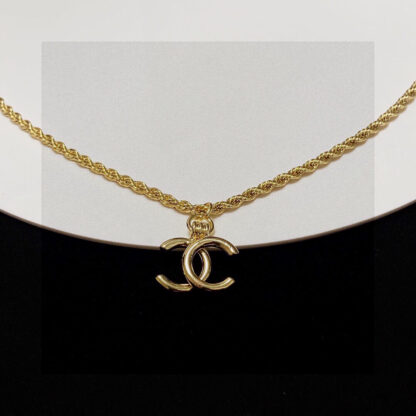 Chanel Classic Gold Pendant Necklace - Image 7
