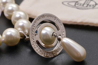 Vivienne Westwood teardrop pendant three-layer pearl necklace - Image 7