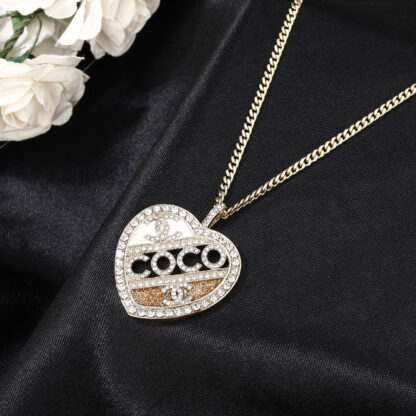 Chanel exquisite coco heart necklace - Image 7