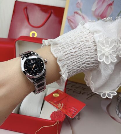 Omega Fashion Quartz Women's Watch - Image 7