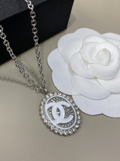 Chanel Diamond cc Pearl Series Simple Necklace