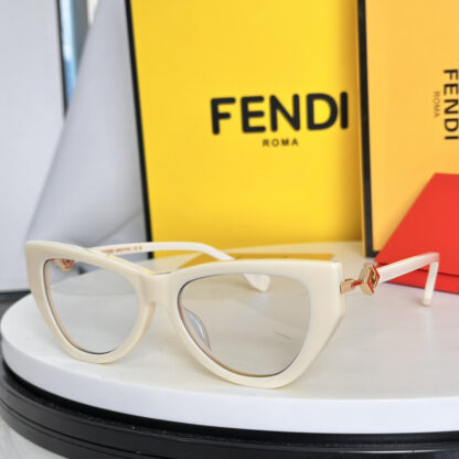 FENDI fashion trend sunglasses - Image 8