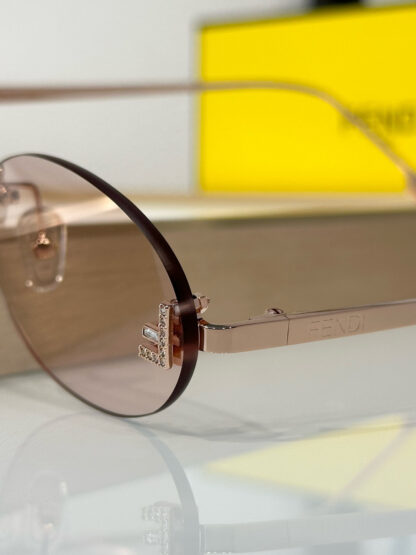 FENDI fashion trend sunglasses - Image 8