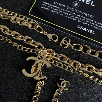 Chanel vintage elegant letter necklace - Image 5