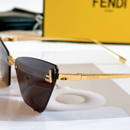 FENDI fashion trend sunglasses - Image 8