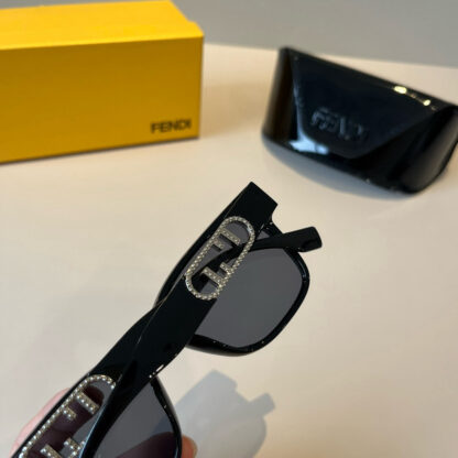 FENDI fashion trend sunglasses - Image 8