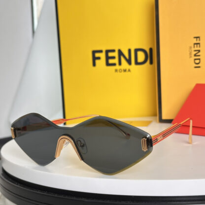 FENDI fashion trend sunglasses - Image 8