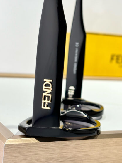 FENDI fashion trend sunglasses - Image 8