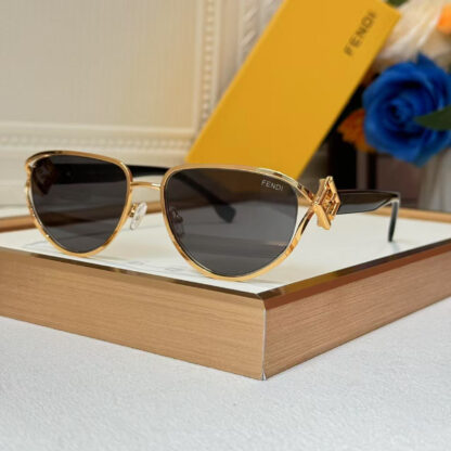 FENDI fashion trend sunglasses - Image 8