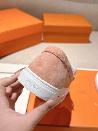 Hermès new kelly buckle thick-soled pink loafers - Image 7