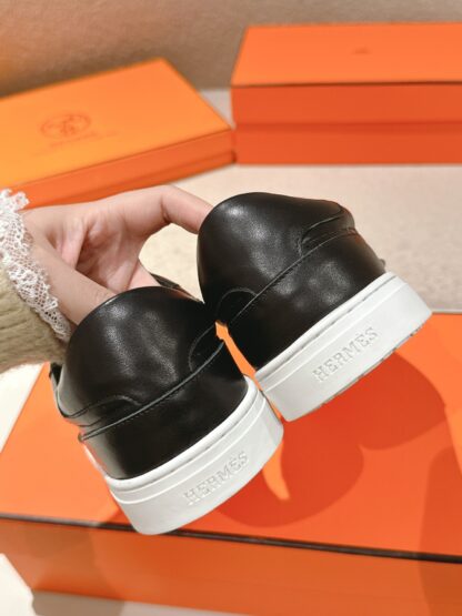 Hermes couple black and white kelly shoe buckle classic flat casual shoes - Image 7