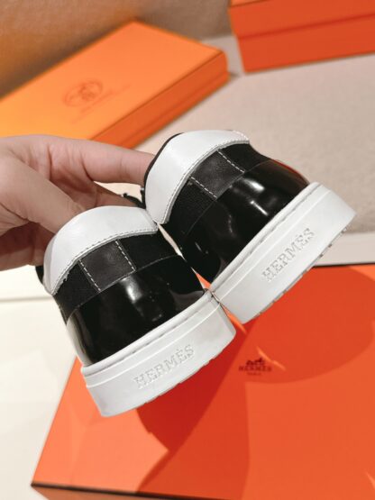 Hermes black and white couple's stylish casual skateboard shoes - Image 8