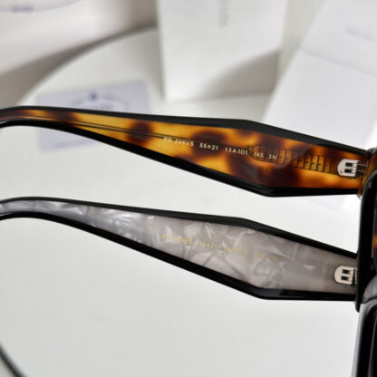 Prada fashion trend sunglasses - Image 7