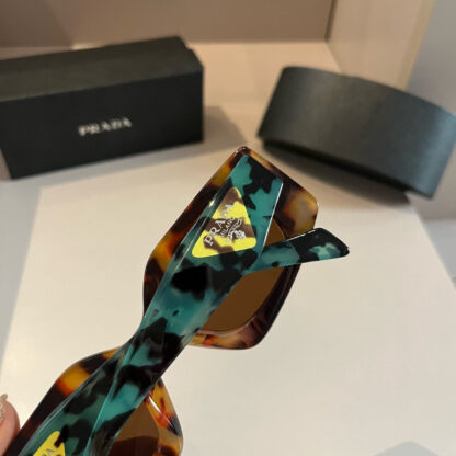 Prada fashion trend sunglasses - Image 9