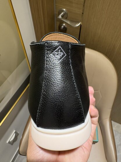 Hermès classic black high-end loafers - Image 8