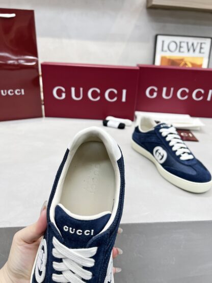 Gucci classic design German training elements catwalk model - Image 9