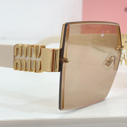 Miu Miu trendy fashion sunglasses - Image 9