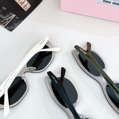 Miu Miu trendy fashion sunglasses - Image 9