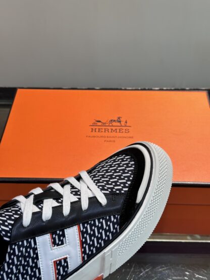 Hermes men's low-top comfortable black and white casual sneakers - Image 8