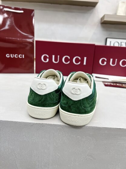 Gucci classic design German training elements catwalk model - Image 9