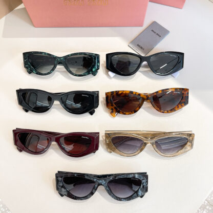 Miu Miu trendy fashion sunglasses - Image 9