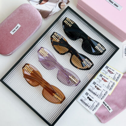Miu Miu trendy fashion sunglasses - Image 9
