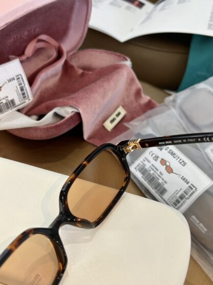 Miu Miu trendy fashion sunglasses - Image 8