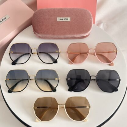 Miu Miu trendy fashion sunglasses - Image 9