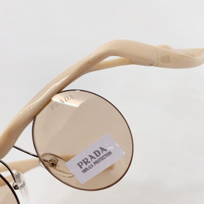 Prada fashion trend sunglasses - Image 8