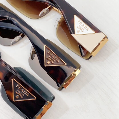 Prada fashion trend sunglasses - Image 8