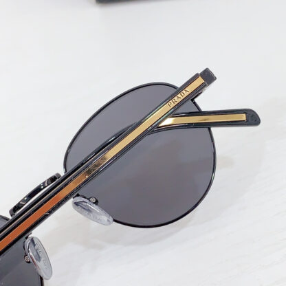 Prada fashion trend sunglasses - Image 8